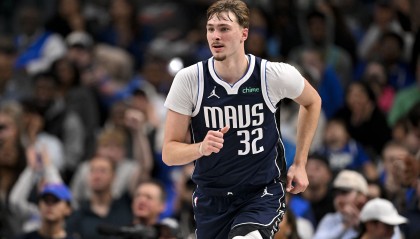 未满19岁球员得分榜：弗拉格超越麦迪升至第三 詹科排在前两名