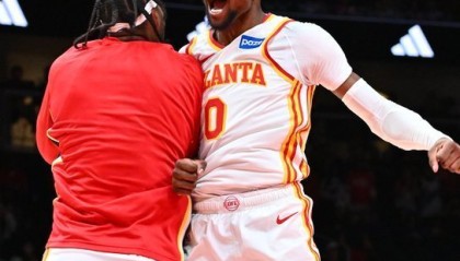 欧博体育-隔扣杨瀚森！库明加三战轰64+23太炸裂 老鹰全场高呼谢谢勇士队|开拓者|乔纳森·库明加|亚特兰大老鹰队|波特兰开拓者队|NBA常规赛_新浪体育_新浪新闻