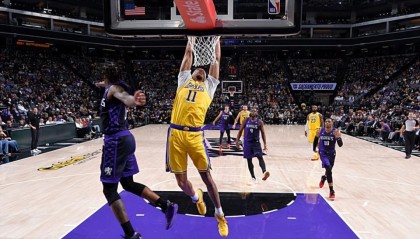 欧博登录通道-看起来与两大核心的兼容度非常高？但湖人替补中锋毕竟能力有限啊